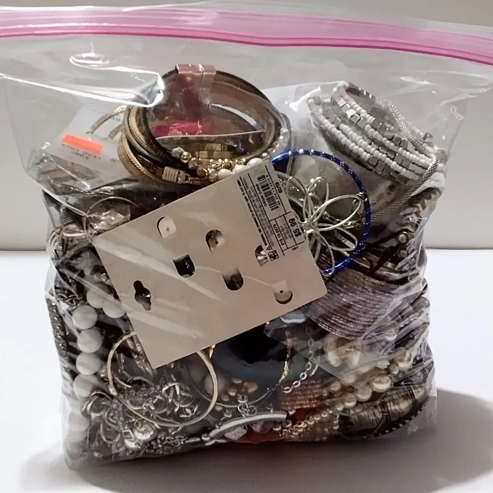 Unknown discover treasure